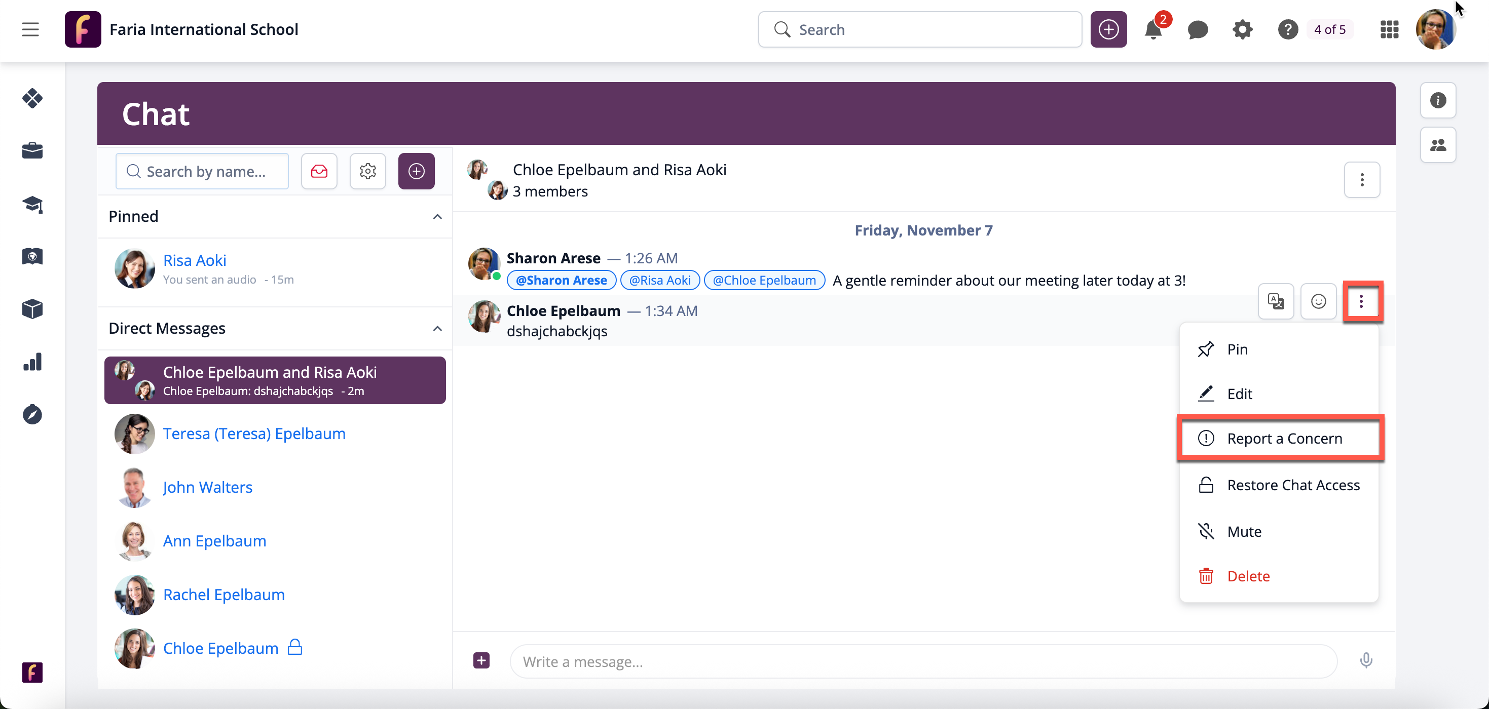 لقطة شاشة: يمكن للمستخدمين الإداريين إلغاء الوصول إلى الدردشة بشكل جماعي عبر خيار "إلغاء الوصول إلى الدردشة" في هذه الصفحة، ثم تحديد المستخدمين.