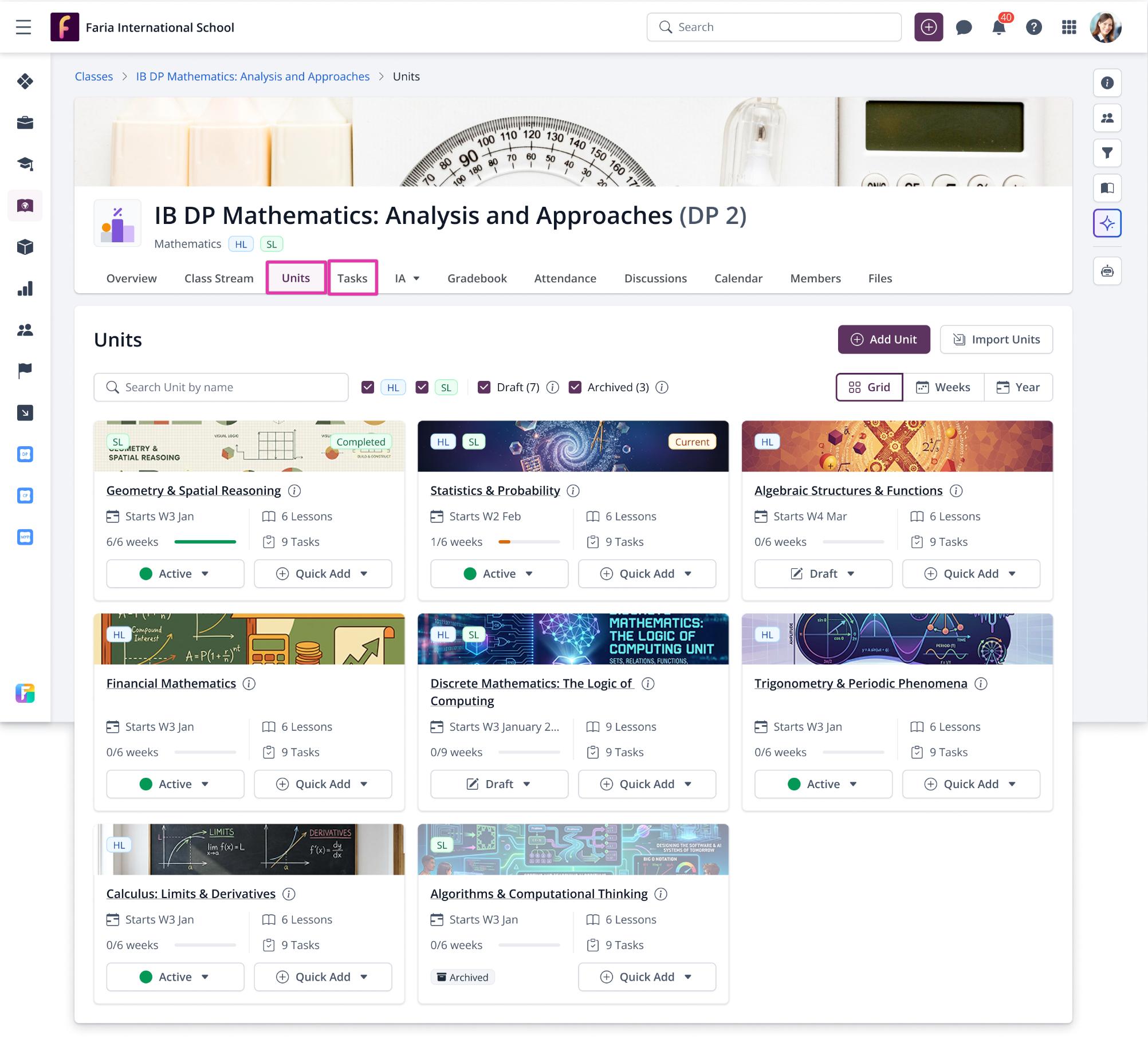 Captura de pantalla: Quick Add permite a los profesores gestionar estados y crear contenido relevante al instante, sin interrumpir su flujo de trabajo.