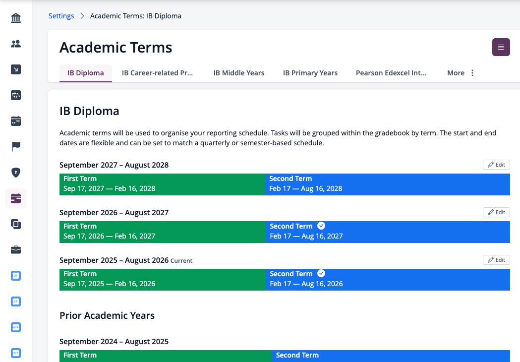 Capture d'écran : Page des semestres universitaires avec les options Modifier et Ajouter une année universitaire
