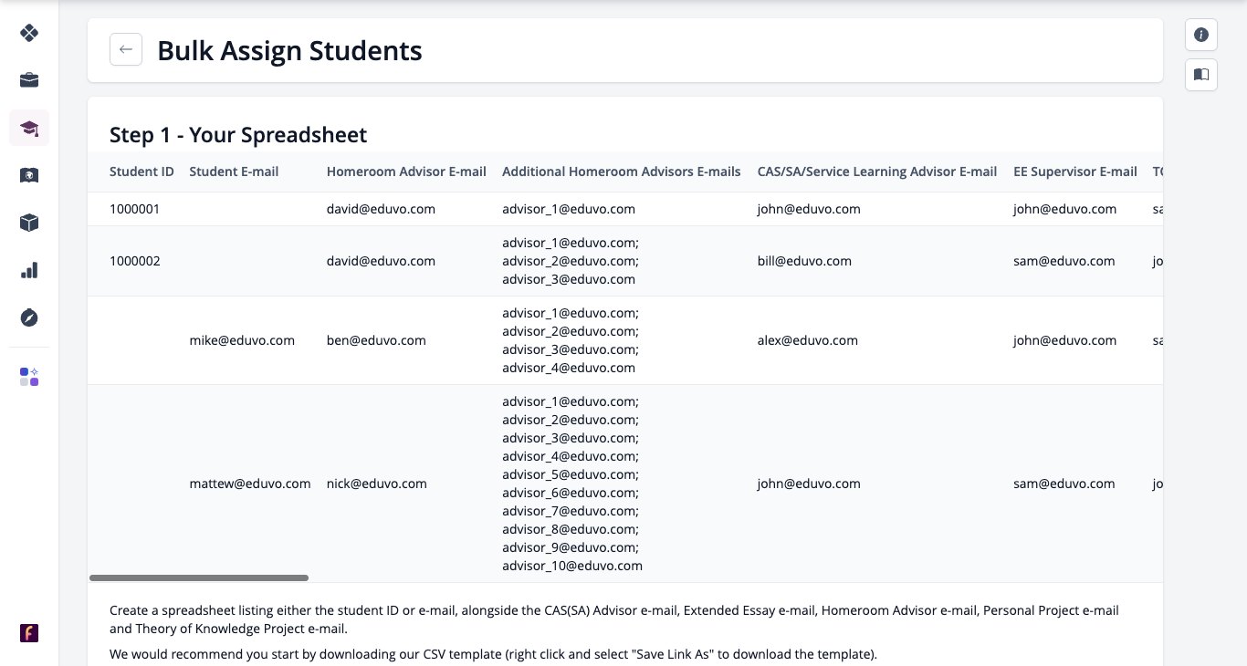 Captura de pantalla: Página de asignación masiva de estudiantes con descarga de la plantilla CSV y pasos para cargarla.