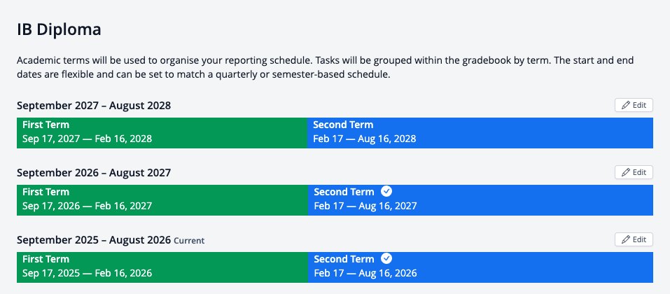 屏幕截图：学术学期设置，包含学年名称，例如 2025 年 9 月至 2026 年 8 月，学年列必须与之匹配。