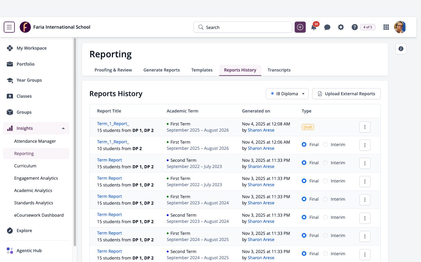 スクリーンショット：レポート履歴でレポートが開いた状態で、インサイトメニューが展開されている。